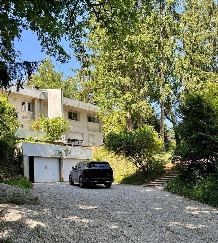 Location de vacances pour 10 personnes, avec vue et jardin à Chavot-Courcourt