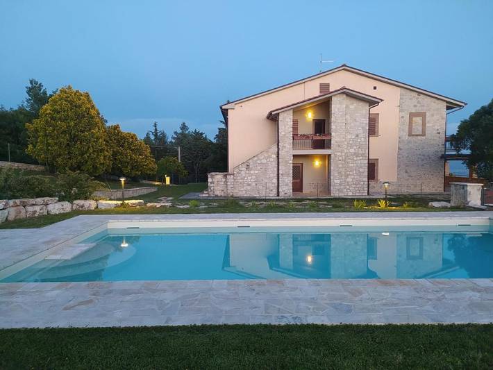 B&b per 3 persone, con Balcone e Terrazza nonché Giardino e Piscina a Spello