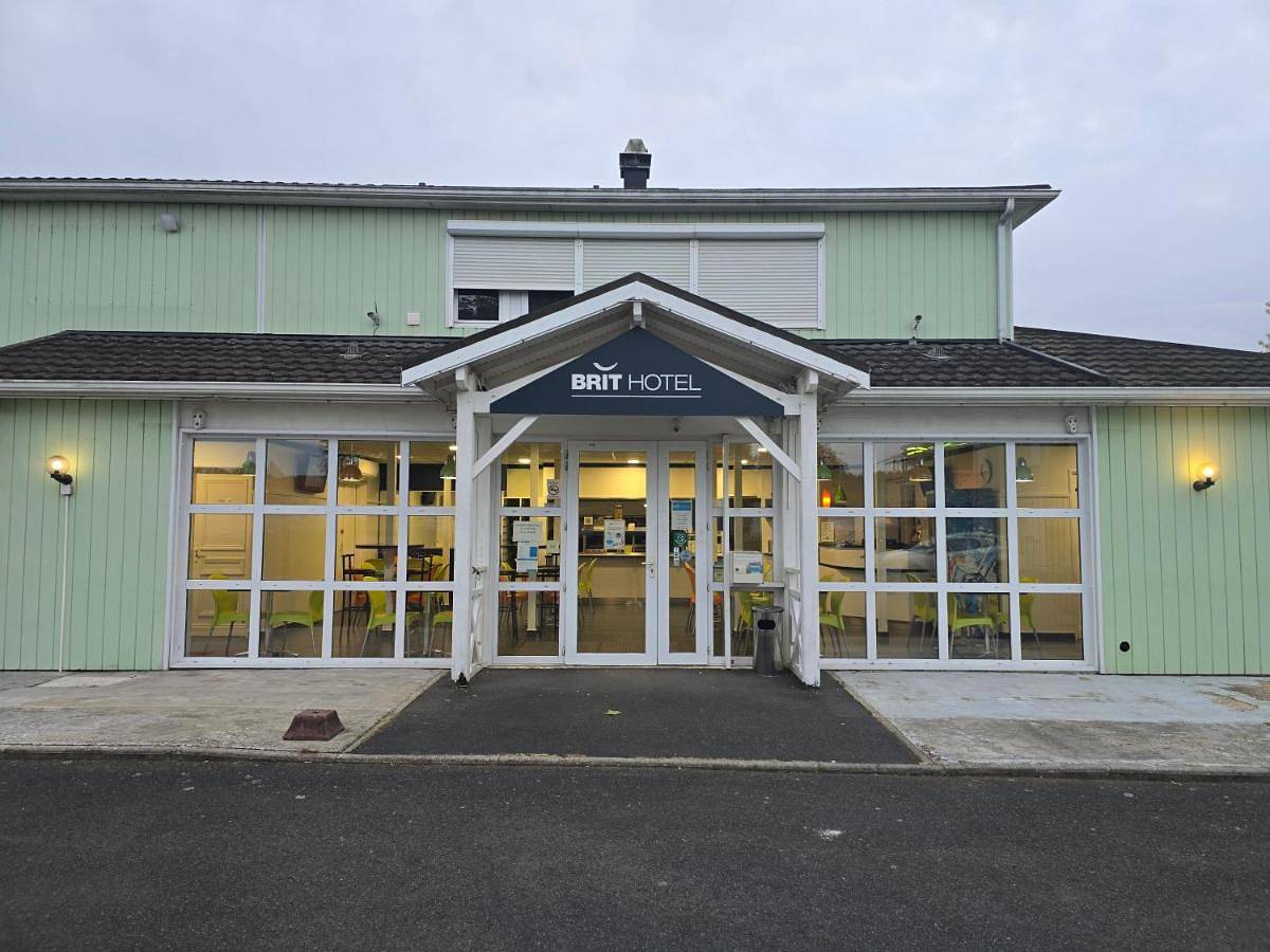 Brit Hotel Essentiel Poitiers Gare du Futuroscope in Jaunay-Clan, Vienne (France)