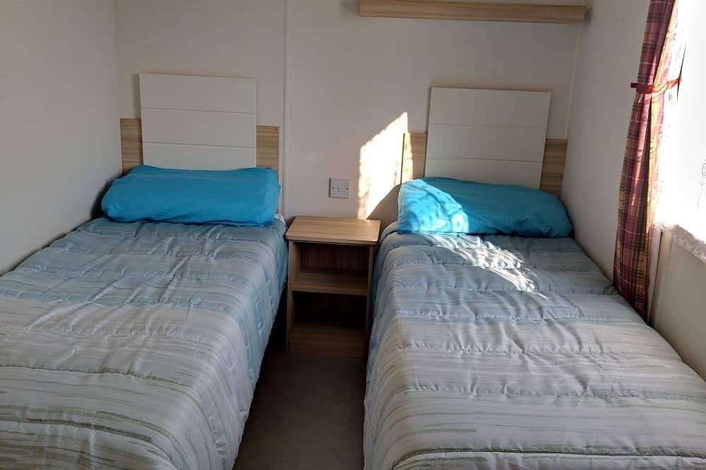 Mobile-Home 38M² - 2 Bedrooms - Sleeps 4 in Combourg, Región de Saint-Malo