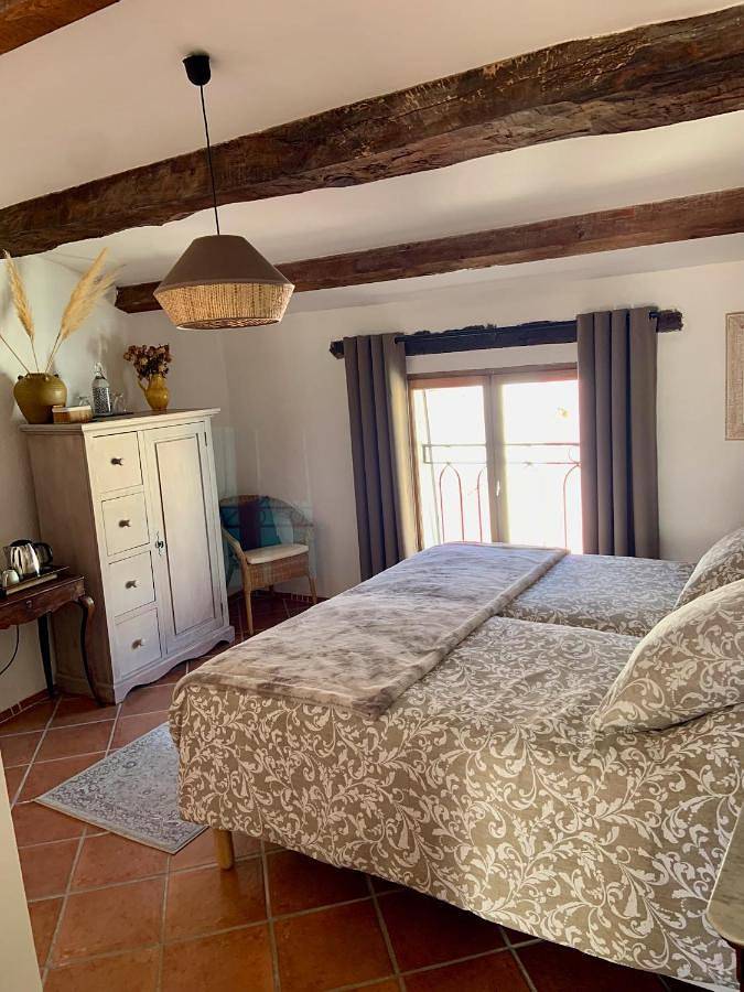 Double Room with Private Bathroom in La Roquebrussanne, Région de Brignoles