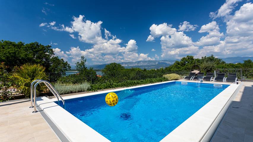 Villa pour 8 personnes, avec jardin et sauna ainsi que terrasse et jacuzzi à Klimno - 2