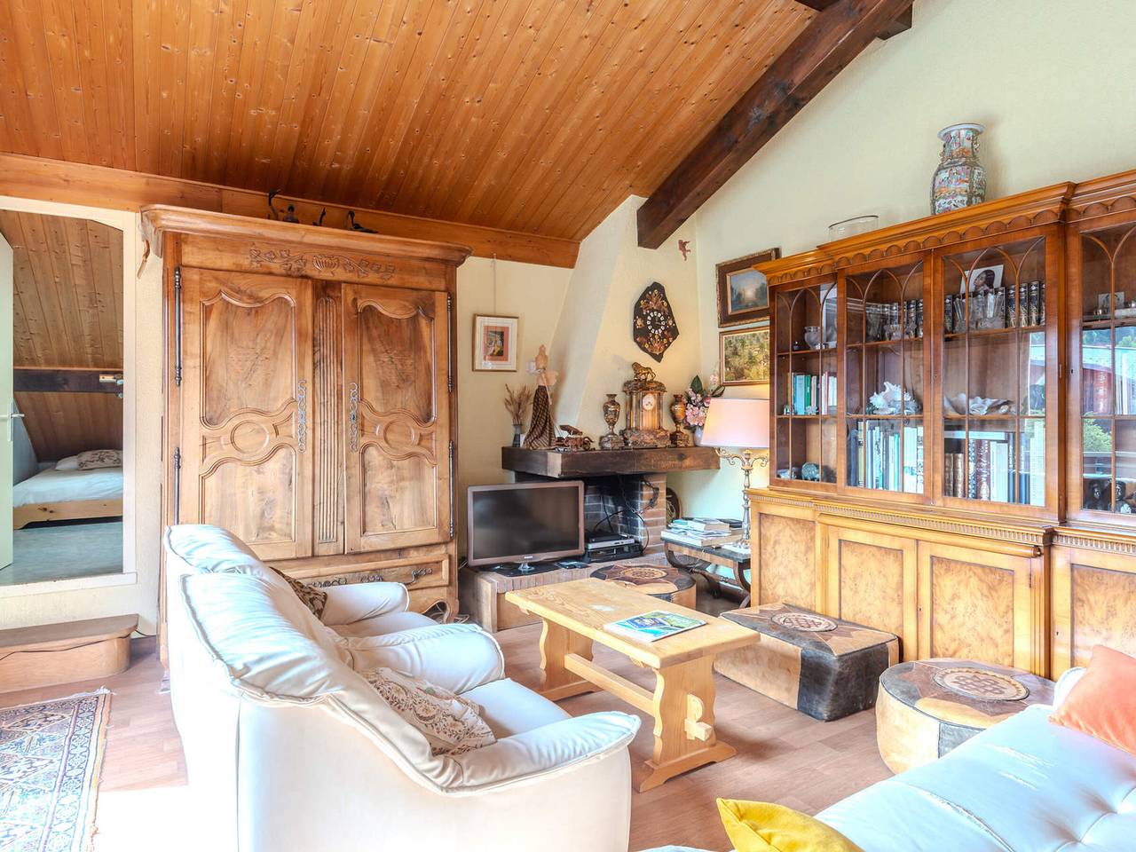 Ganze Wohnung, Komfortable Maisonette für 9 Personen, nah am Zentrum von Morzine, mit Balkon und Parkplatz in Morzine, Les Portes du Soleil