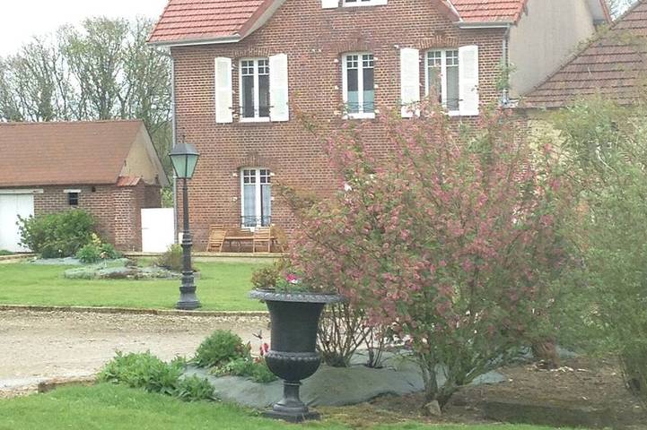 Gîte pour 10 personnes, avec Terrasse et Jardin