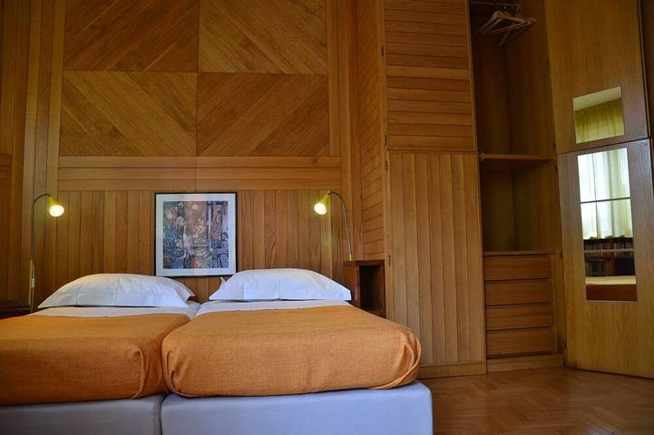 Apartamento entero, Estudio independiente en una elegante villa en Mondello-Italia con vistas al mar in Mondello, Palermo