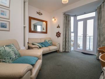 Log Cabin for 4 People in Ilfracombe, Devon, Photo 4