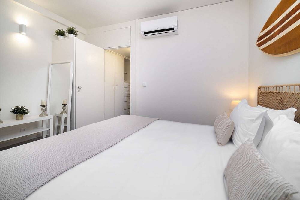 Ganze Wohnung, Study & Surf: Carcavelos 1-Bed by Beach & Nova Sbe in Carcavelos e Parede, Costa de Lisboa