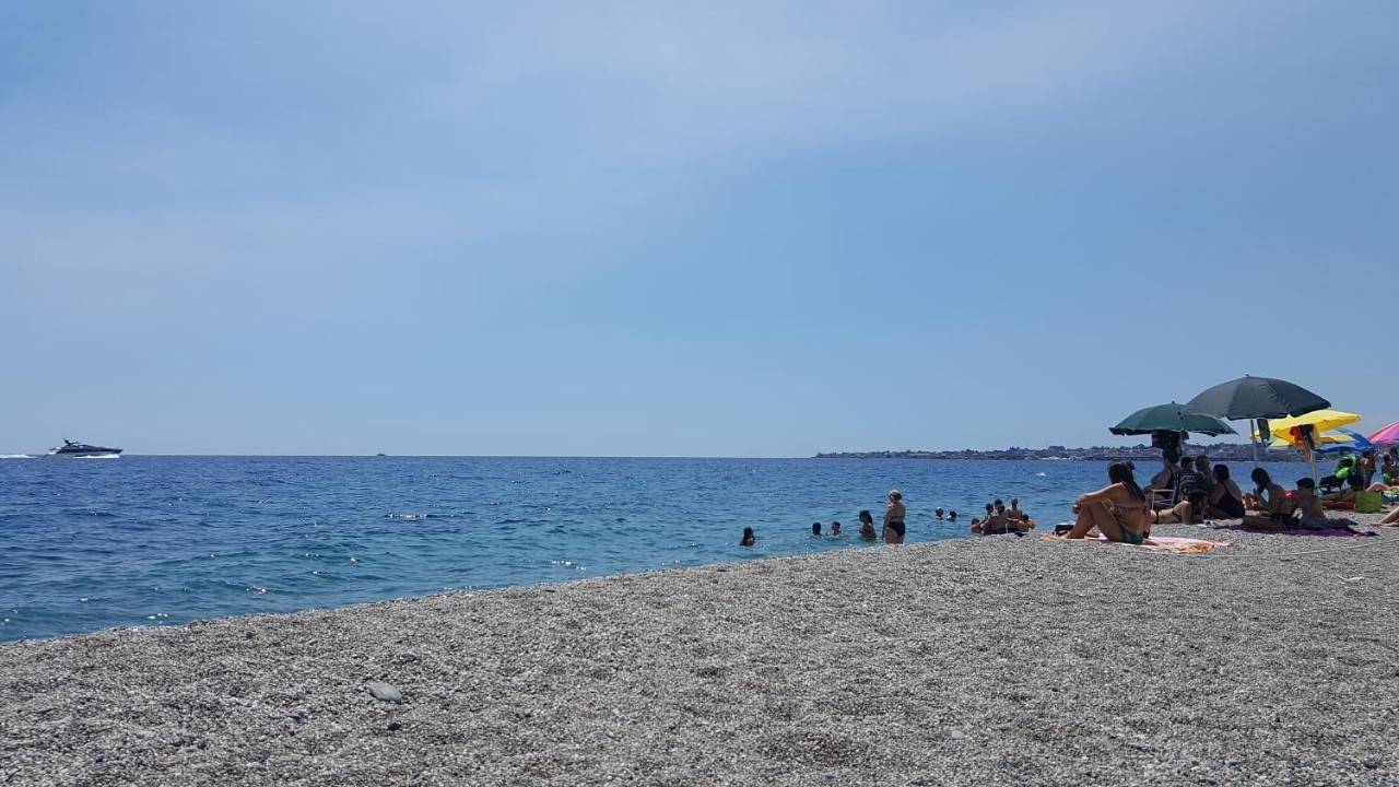 Double Room with Private Bathroom in Riposto, Catania e dintorni