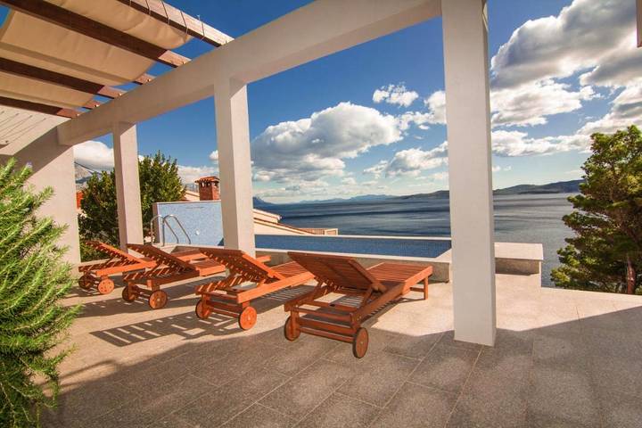 Ferienhaus für 12 Personen, mit Pool und Ausblick sowie Garten, mit Haustier - 1