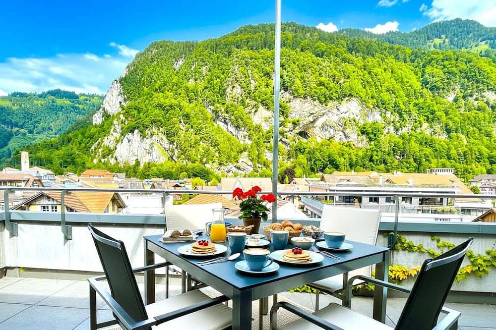 Apartamento entero, Concierge, Penthouse Alps Scenic View by Swisshut in Interlaken, Lago de Thun