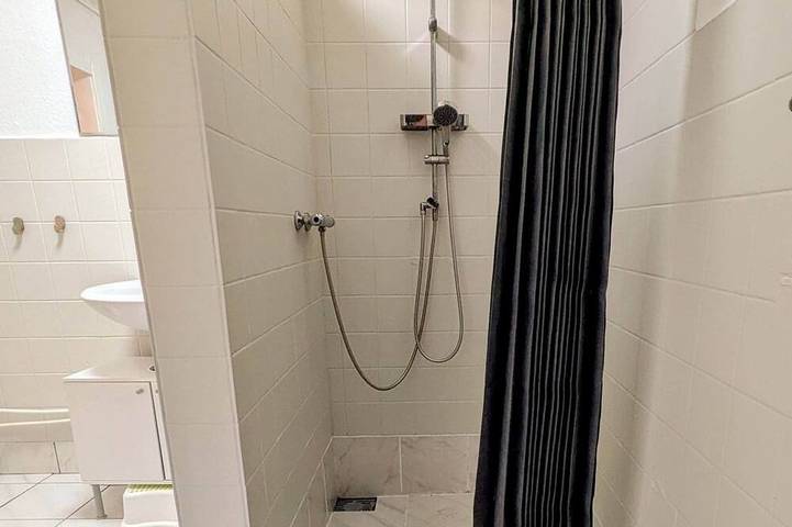 Ganze Wohnung, Gemütliche Ferienwohnung Koje mit eigenem Garten in Krummin, Usedomer Norden