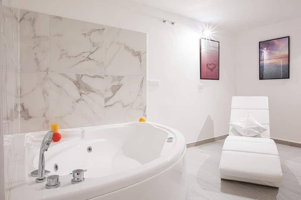 Appartamento intero, Unforgettable Split level Jacuzzi Suite Navona  Tc in Centro di Roma, Roma