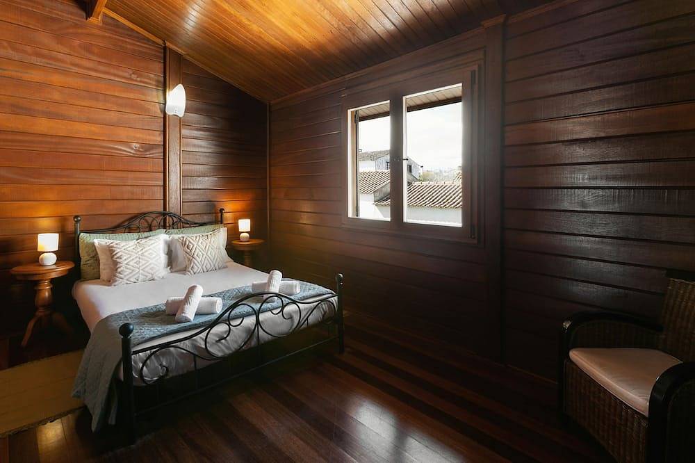Ganze Wohnung, Stylish Rustic Villa - Surf & Golf in Vau, Leiria District