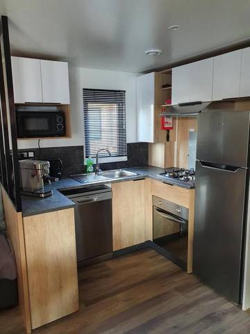 Camping pour 6 personnes, avec terrasse et piscine à Saint-Cyprien