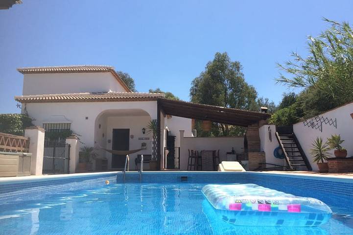 Villa für 6 Personen, mit Balkon/Terrasse und Terrasse - 1