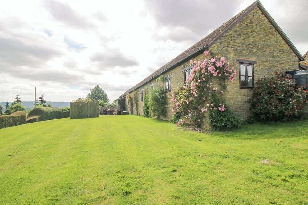 Cottage for 12 People in Shropshire, West Midlands