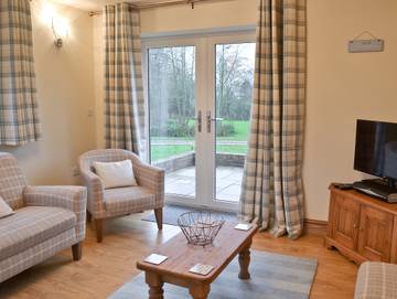 Log Cabin for 2 People in Ulrome, East Riding of Yorkshire, Photo 2