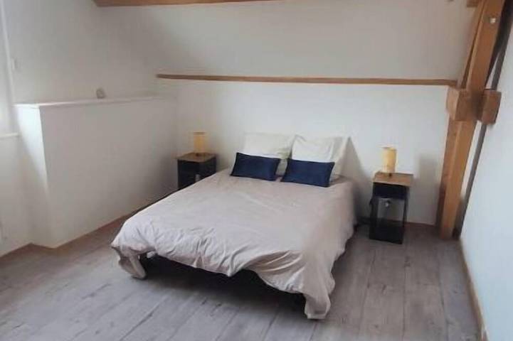 Gîte pour 4 personnes, avec balcon dans Chauffailles - 3
