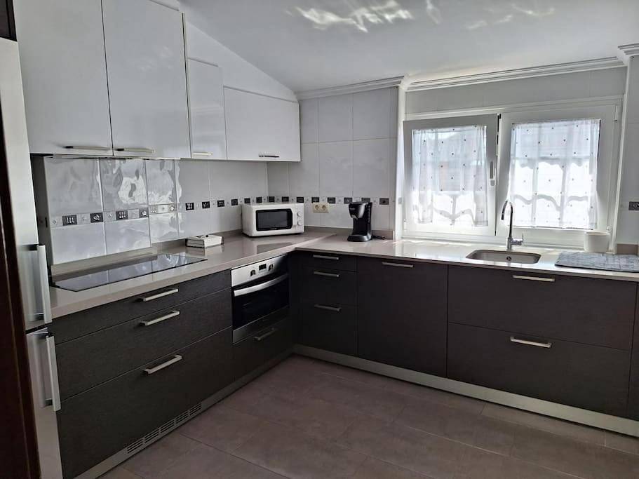 Appartement entier, Three-Bedroom Apartment in Ares, Costa de Galicia