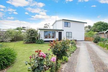 Holiday Home for 10 People in Apollo Bay, Great Ocean Road, Photo 1