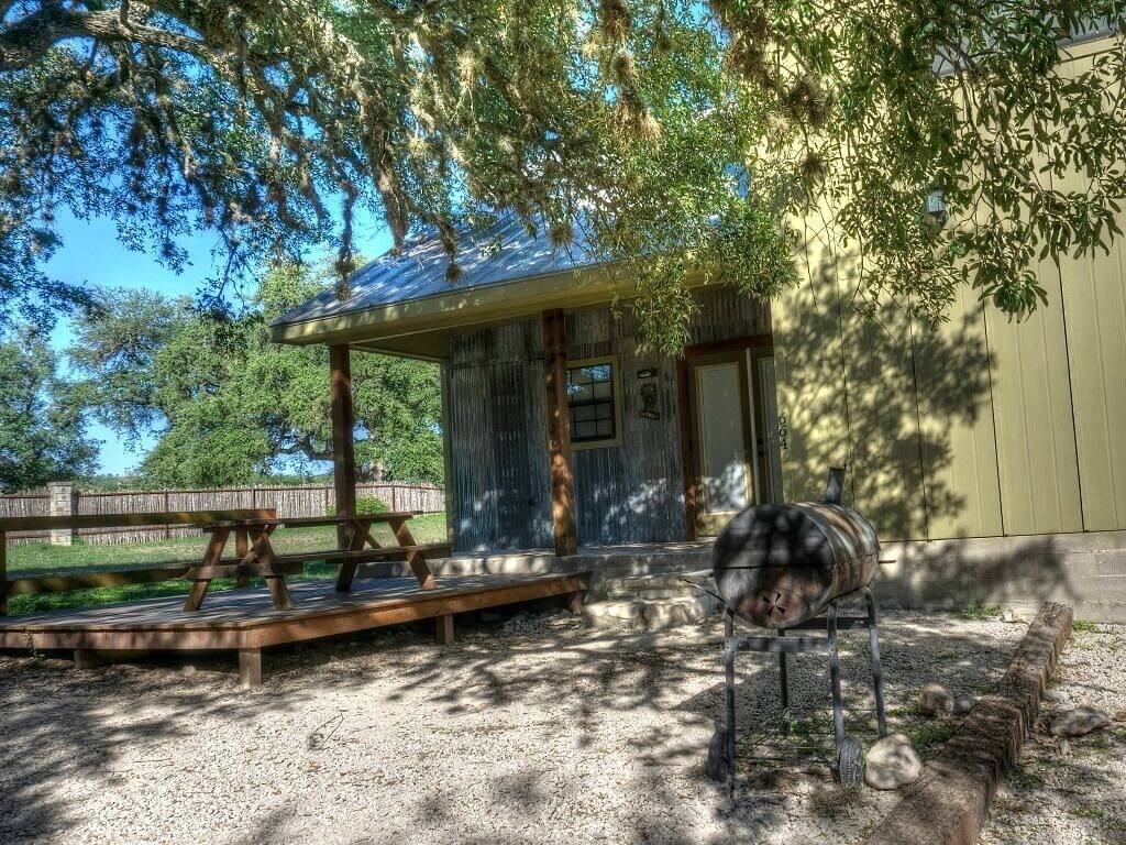 Firefly @ Frio River Vacation Rentals in Concan, Uvalde County