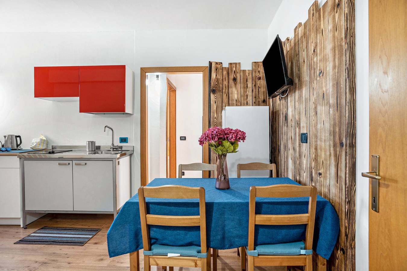 Ganze Wohnung, Apartment 'Ride Home 1' mit Bergblick, Gemeinschaftsgarten und Wlan in Mastellina, Commezzadura