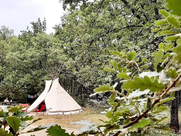Camping para 3 personas, con jardín además de terraza y vistas - 1