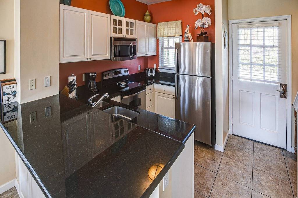 Key Lime Cottage: A Stunning Duck Key Retreat with Private Dip Pool and Scenic Water Views! in Duck Key, Monroe County