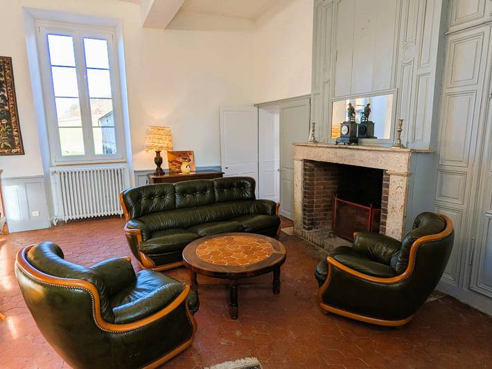 Gîte indépendant sur exploitation agricole à Merry Sec avec cheminée et jardin clos in Merry-Sec, Région d'Auxerre