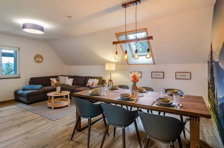Ferienwohnung für 6 Personen, mit Whirlpool und Garten sowie Sauna in Stockach