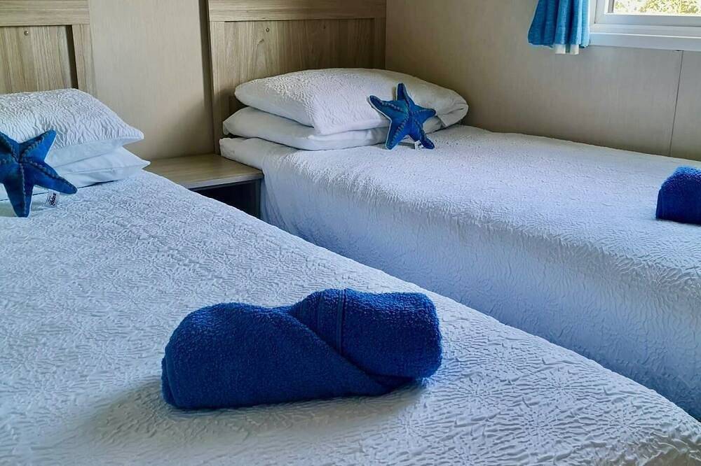 Newquay Bay Resort, pet friendly, sleeps 6, Wifi in Newquay, Cornwall