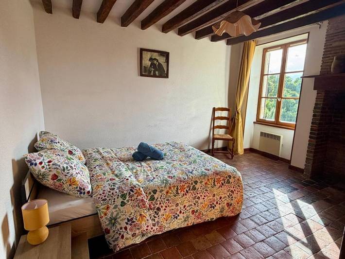 Location de vacances pour 12 personnes, avec Terrasse ainsi que Jardin et Vue dans Treigny-Perreuse-Sainte-Colombe - 2
