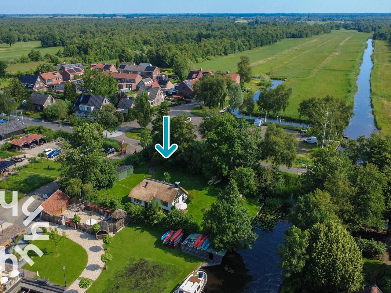 Gemütliches Haus für 6 Personen mit Reetdach und Garten am Wasser in Kalenberg in Nationalpark Weerribben-Wieden