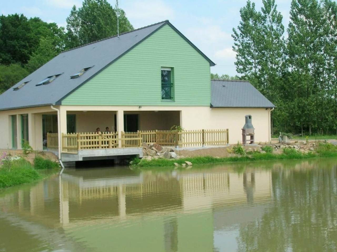Gîte familial avec étang privé et accès Pmr à Saint-Mars-sur-la-Futaie in Saint-Mars-sur-la-Futaie, Mayenne