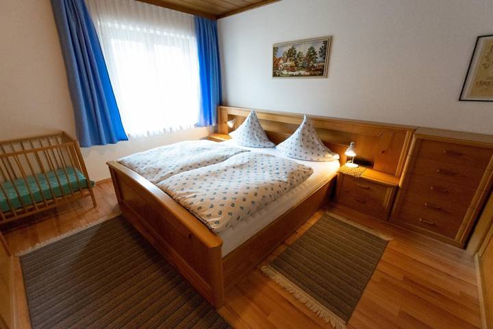 Ferienwohnung für 7 Personen, mit Terrasse und Garten - 1