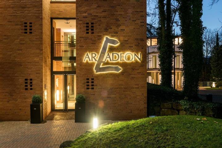 Hotel für 10 Personen, mit Terrasse und Garten in Hagen