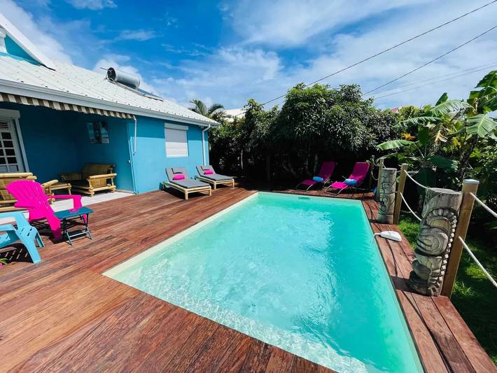Villa pour 8 personnes, avec terrasse et piscine
