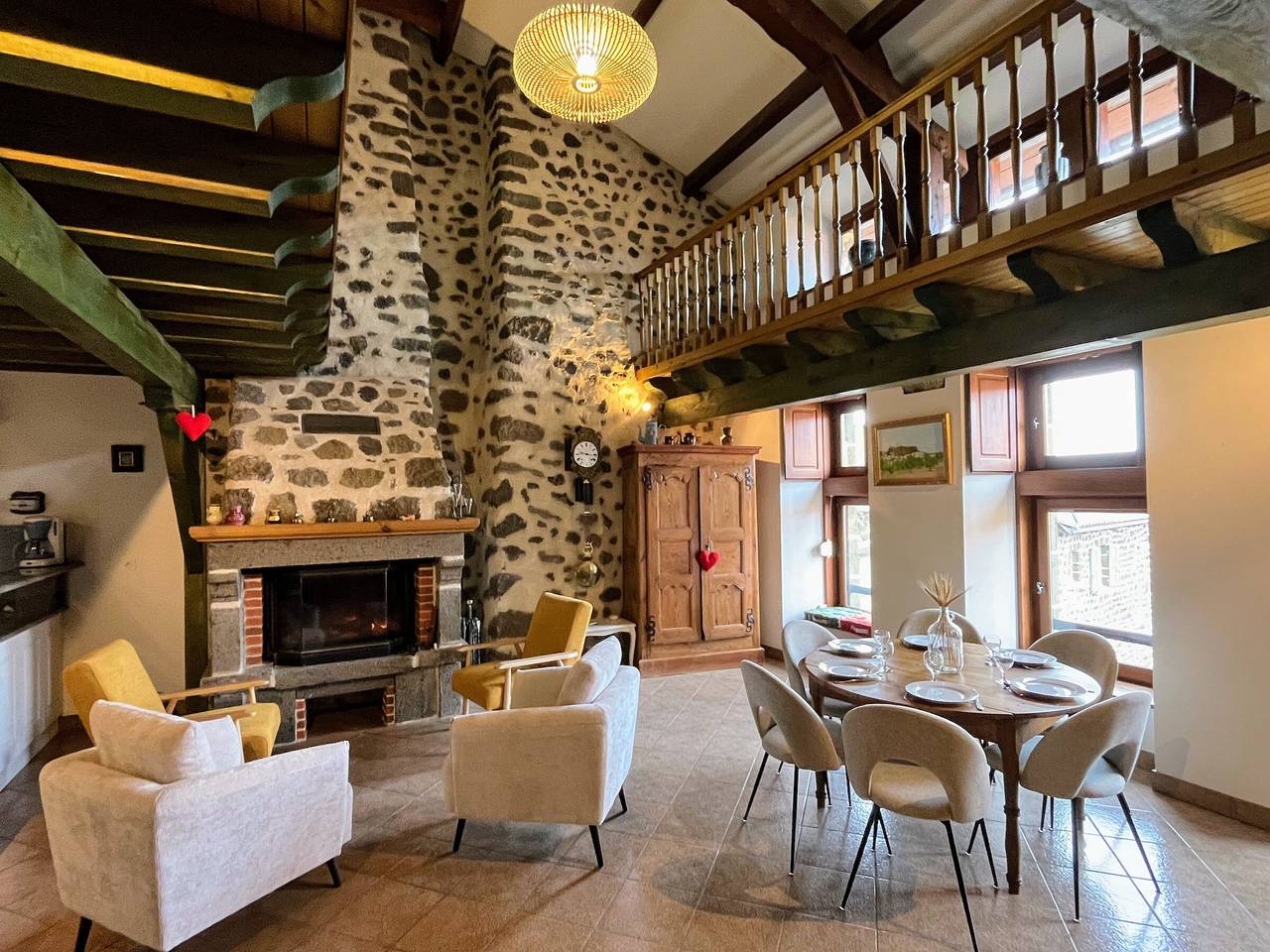 Ancien corps de ferme avec vue imprenable - 4 pers. in Polignac, Haute-Loire