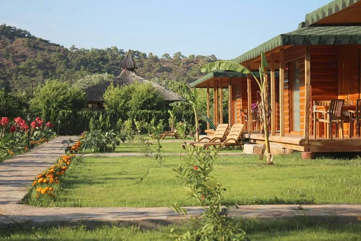 Parque de vacaciones para 3 personas, con balcón además de jardín y vistas - 1