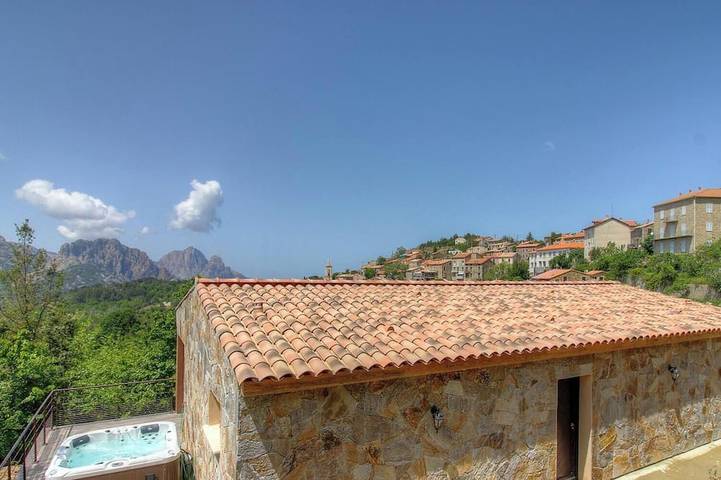 Maison de vacances pour 4 personnes, avec Jacuzzi et Terrasse