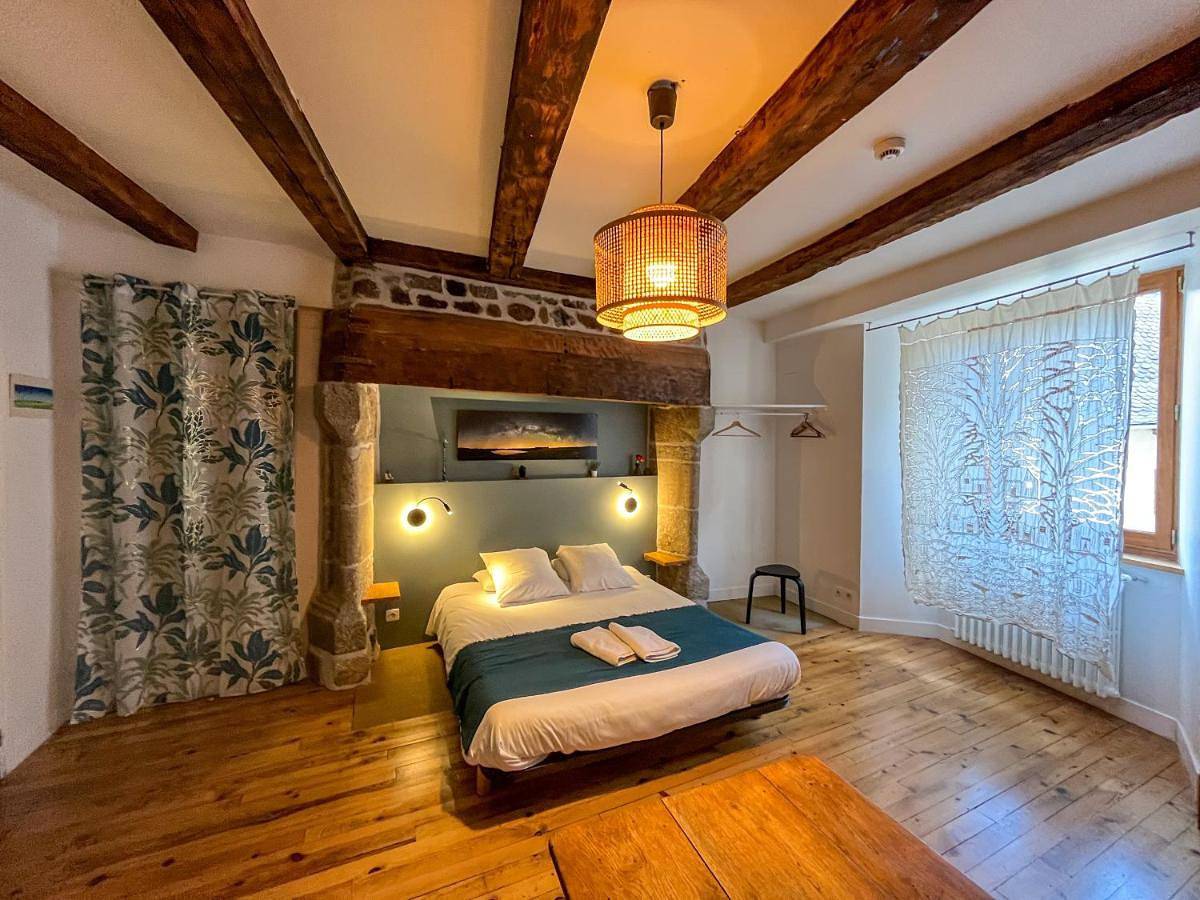 La Maison - Hôtel & Gîte in Laguiole, Parc naturel régional de l'Aubrac