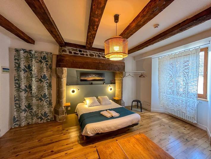 Hôtel pour 5 personnes, avec vue et terrasse à Laguiole - 4