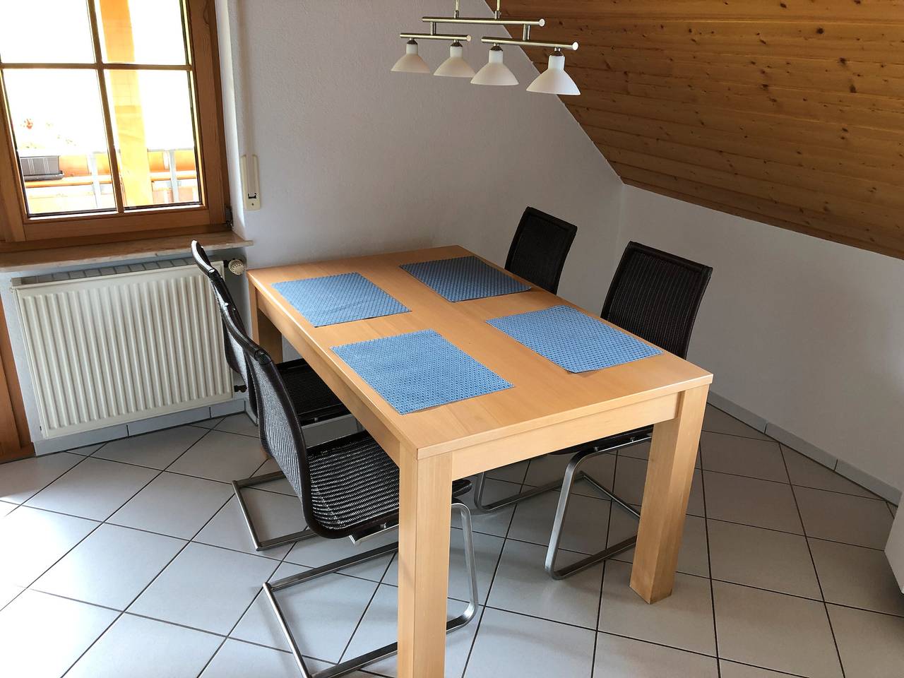 Ganze Wohnung, Ferienwohnung 'Morgenröte' mit Bergblick, Gemeinschaftsgarten und Wlan in Winden im Elztal, Südschwarzwald