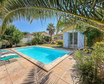 Gîte pour 7 personnes, avec piscine et jardin, adapté aux familles à Castries
