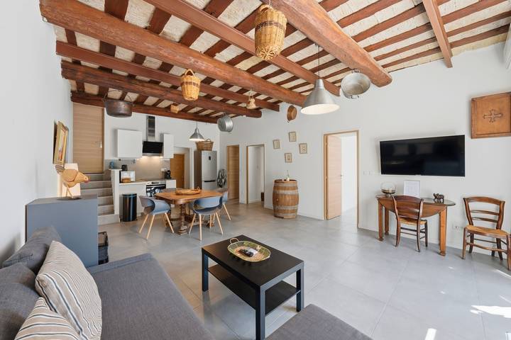 Gîte pour 6 personnes, avec jardin, adapté aux familles à Saint-Bauzille-de-Montmel - 4
