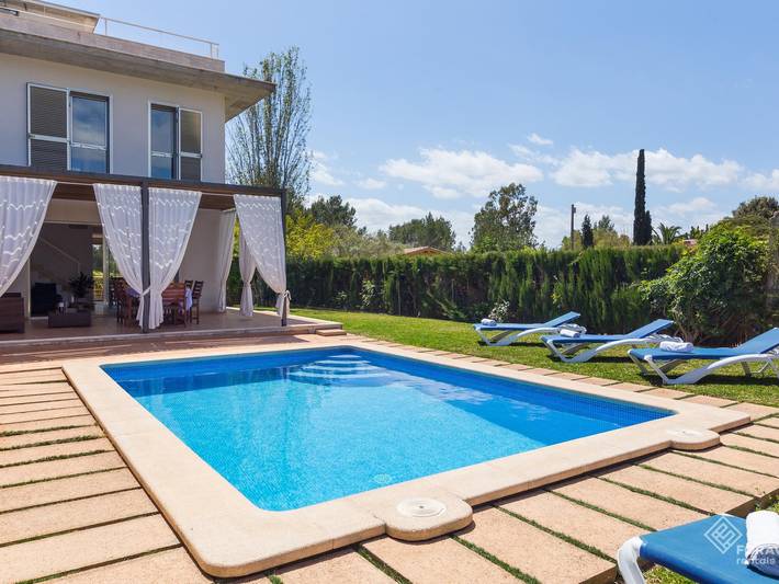 Ferienhaus für 6 Personen, mit Balkon/Terrasse und Garten sowie Pool auf Mallorca Norden