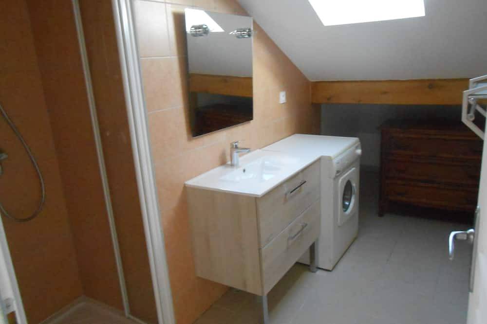 Appartement entier, Appartement dans maison montagne in Eygliers, Parc national des Écrins