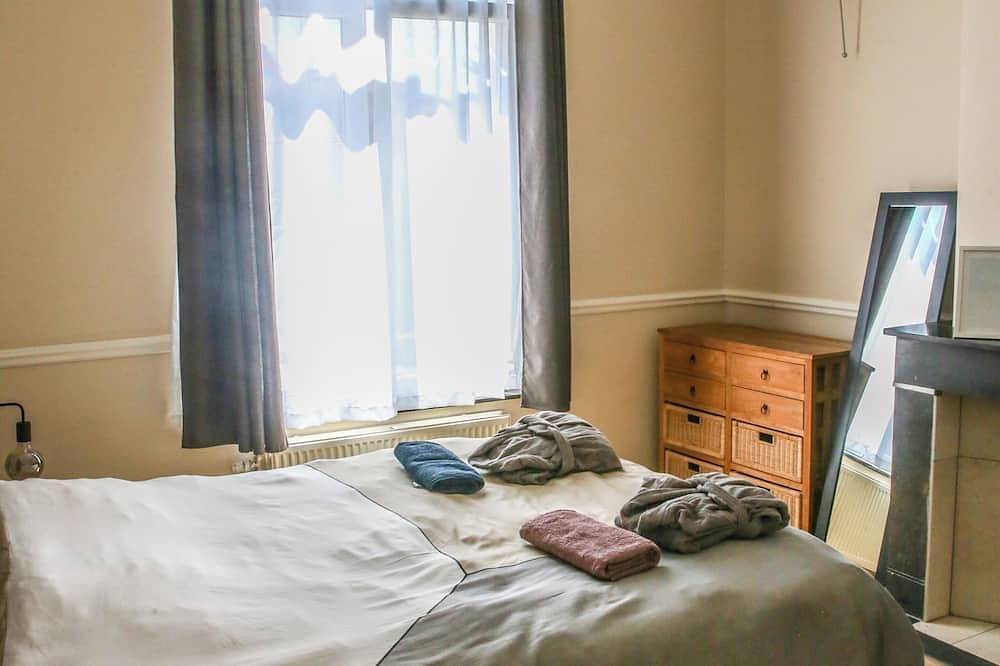 Entire apartment, Appartement Spacieux et Complètement Rénové in Schaerbeek - Schaarbeek, Flanders