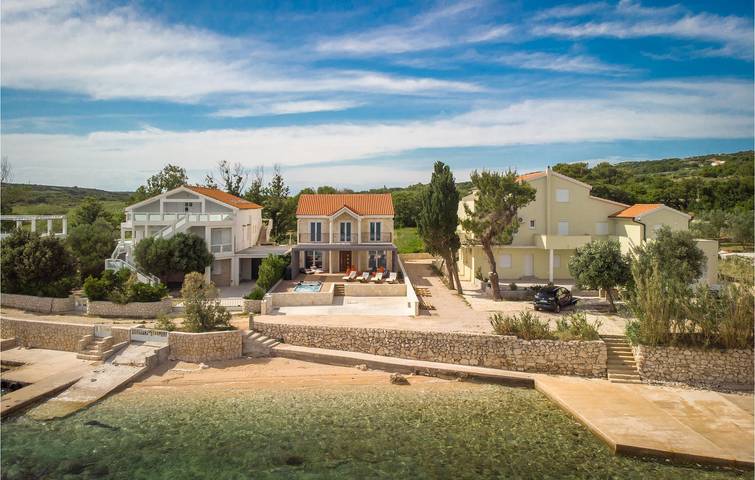 Charmant appartement en bord de mer avec vue sur la mer et équipements modernes in Novalja, Pag