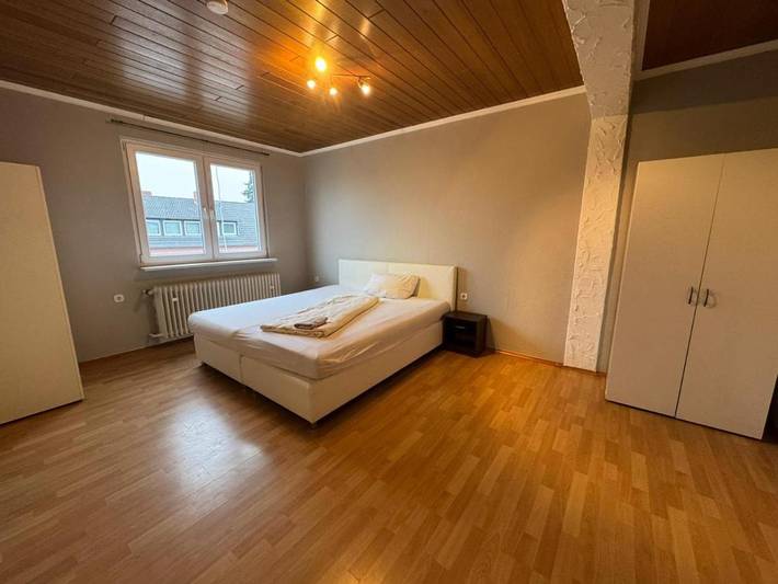 Ferienwohnung, mit Garten und Ausblick in Landstuhl